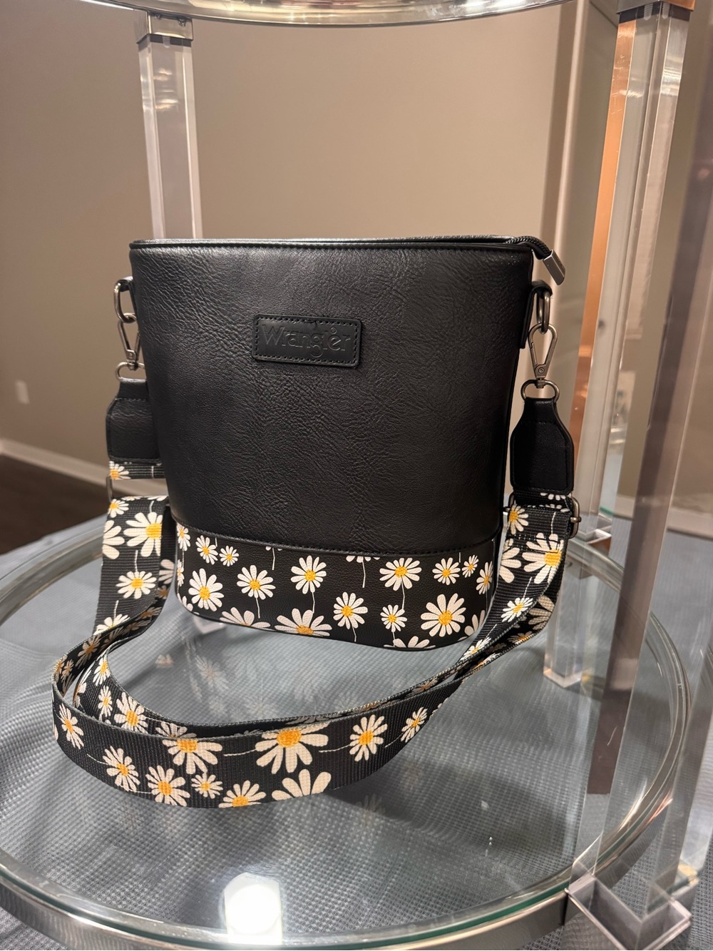 Wrangler Black Crossbody with Daisy Strap - Picture 3 of 16